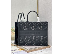 디올 DIOR book tote 북 토트 백